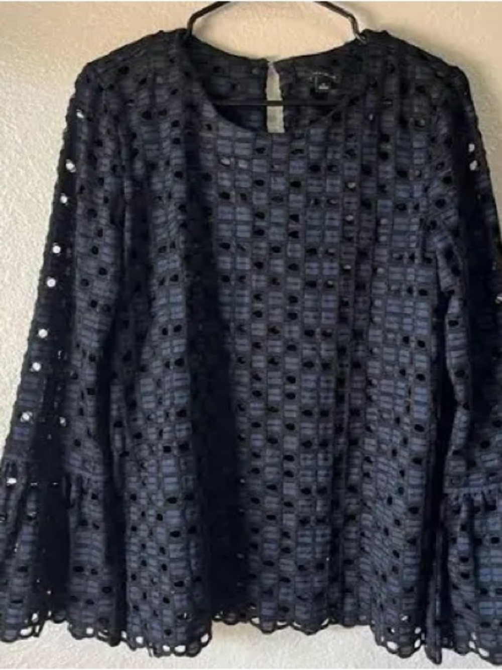 Ann Taylor Small Women’s Blue/Black geometric shape Eyelet Lace Bell Sleeve Top